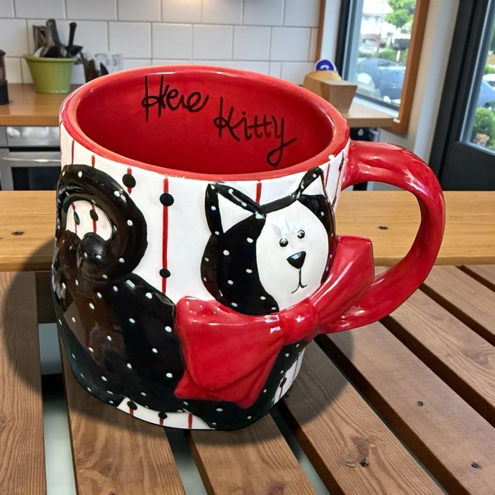 Here Kitty Ceramic Cat Mug - Red and Black